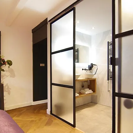 Bed & Breakfast New! 2024 - The Canal Bridge Amsterdam