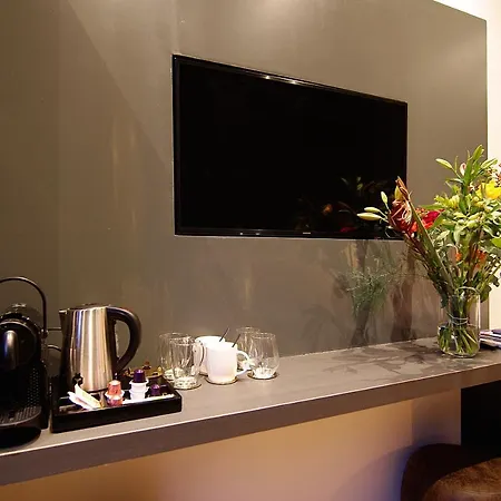 New! 2024 - The Canal Bridge 3* Amsterdam