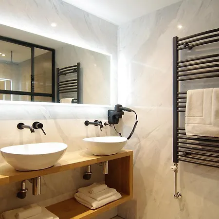 New! 2024 - The Canal Bridge ベッド・アンド・ブレックファスト 3*