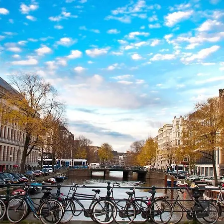 Couette-café New! 2024 - The Canal Bridge Amsterdam