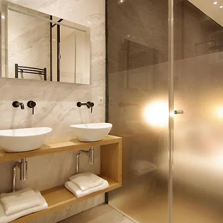 Guest house New! 2024 - The Canal Bridge Amsterdam