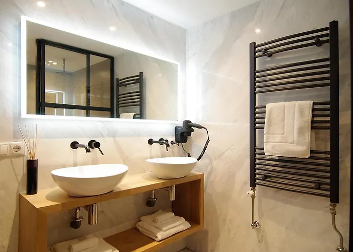 New! 2024 - The Canal Bridge Bed & Breakfast 3*