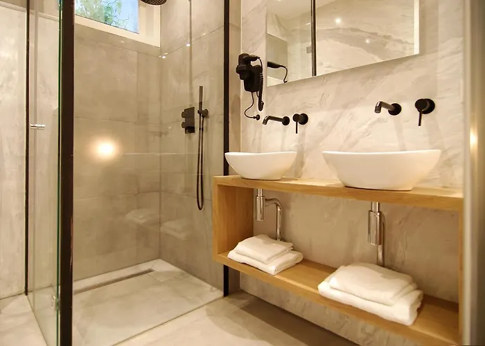 New! 2024 - The Canal Bridge 3*