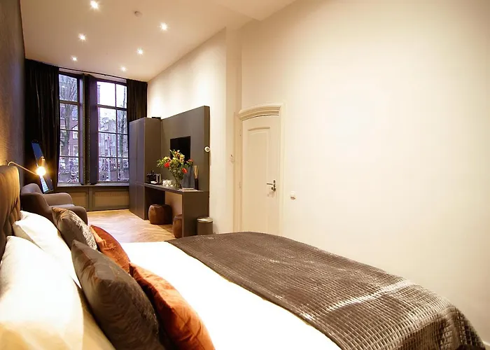 New! 2024 - The Canal Bridge Bed & Breakfast